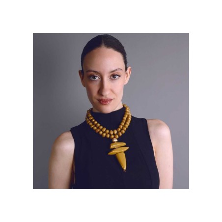 COLLAR CON COLGANTE