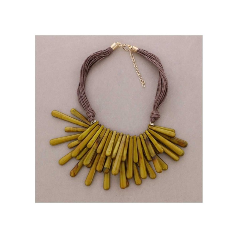 COLLAR CON ADORNOS